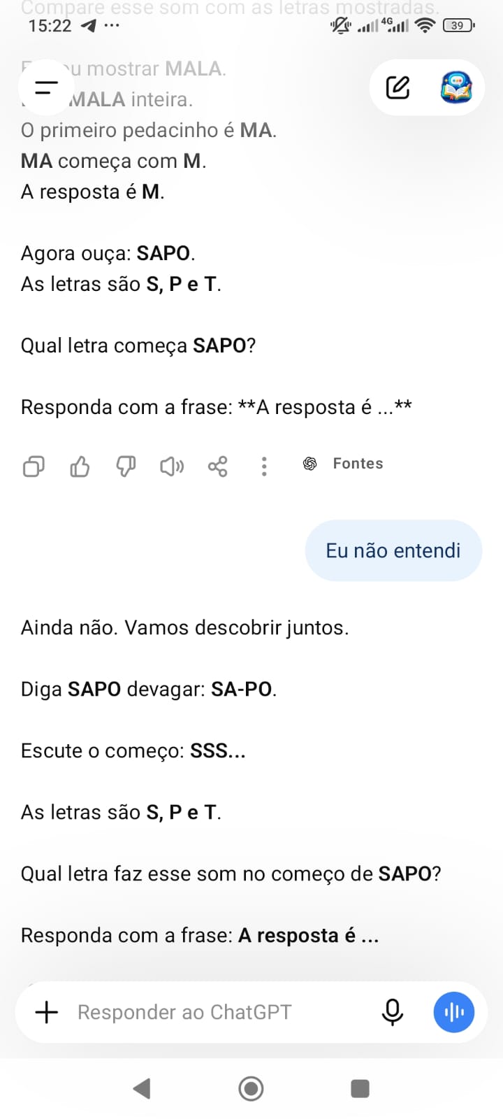 Tutor explicando de outro jeito quando a criança diz que não entendeu